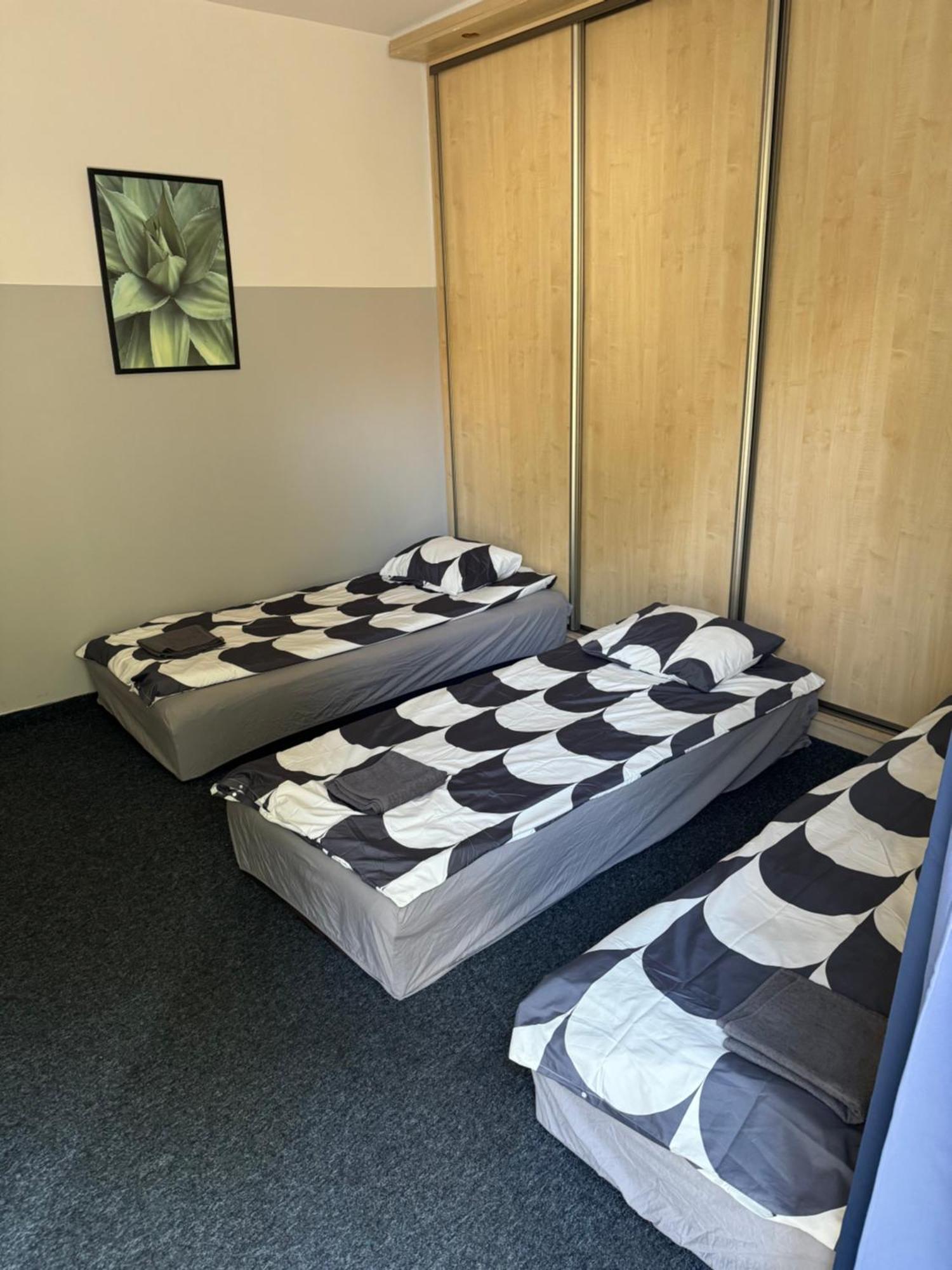 ורשה Wilanowska Hostel מראה חיצוני תמונה