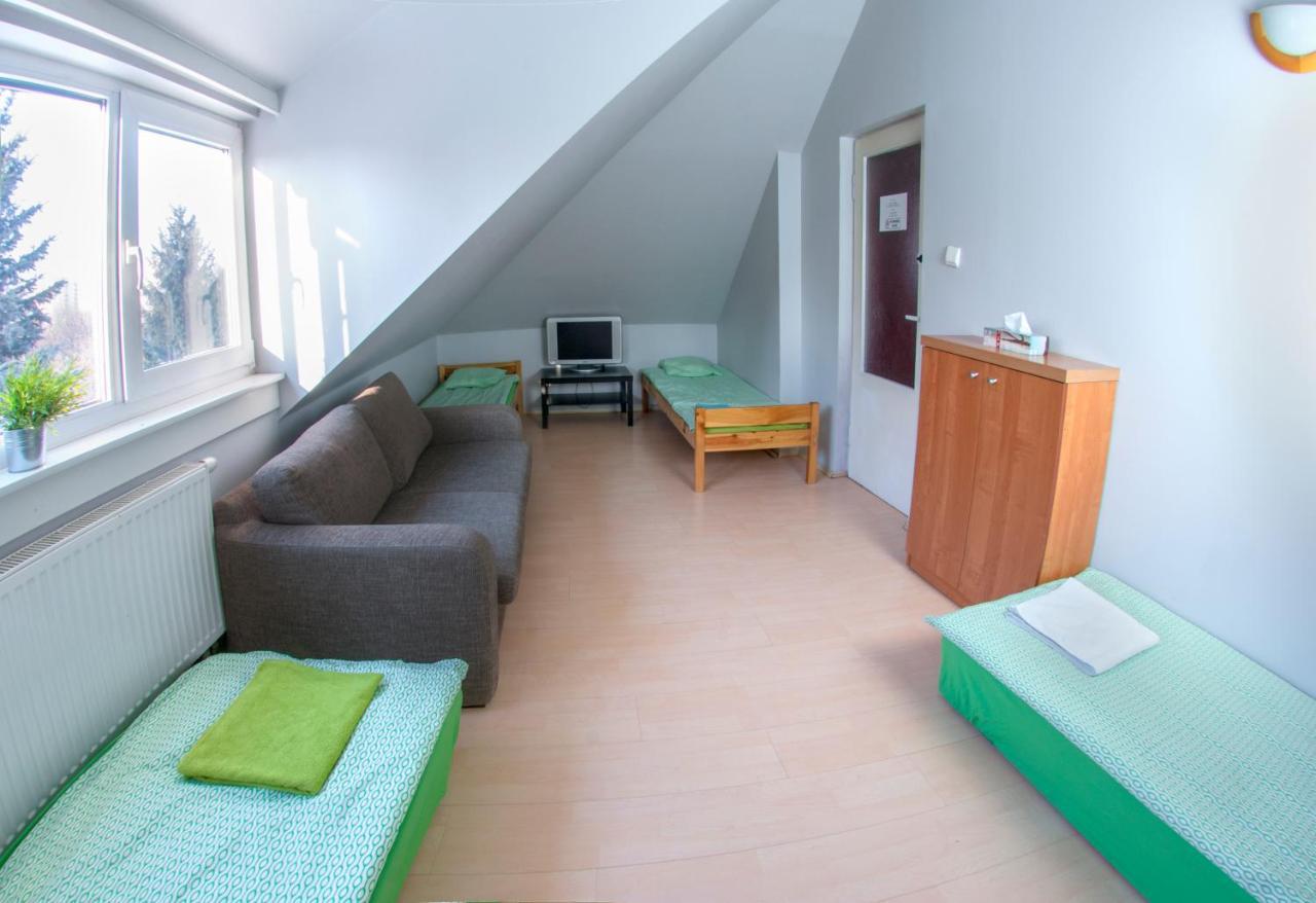 ורשה Wilanowska Hostel מראה חיצוני תמונה